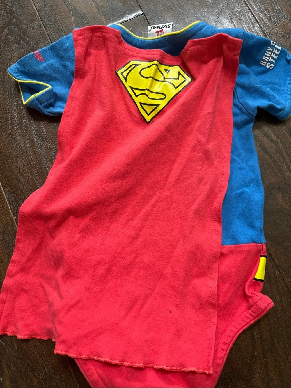 DC Comics superman Baby Superhero Bodysuit with Cape size 18months